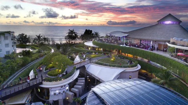 YELLO Hotel Kuta Beachwalk Bali รูปที่ 1