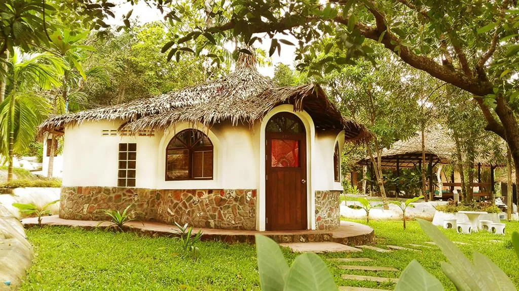 Flower Power Village รูปที่ 1