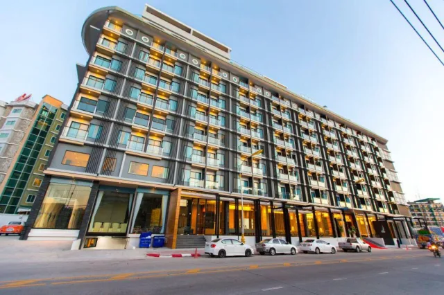 The Marina Phuket Hotel รูปที่ 1