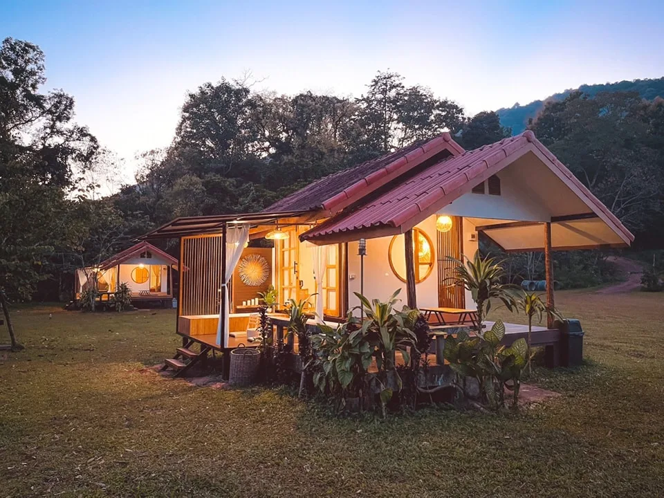 Ton Nam Nan, Bo Kluai (Sakura House) รูปที่ 1