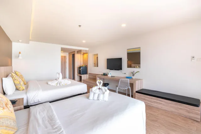 Royal Phala Cliff Beach รูปที่ 4