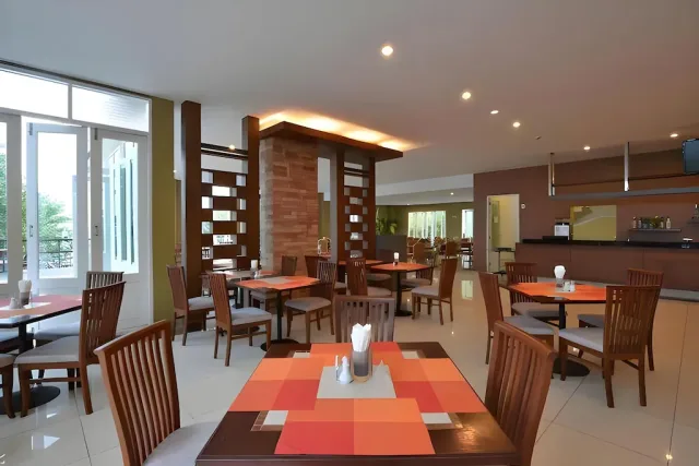 Royal Phala Cliff Beach รูปที่ 4