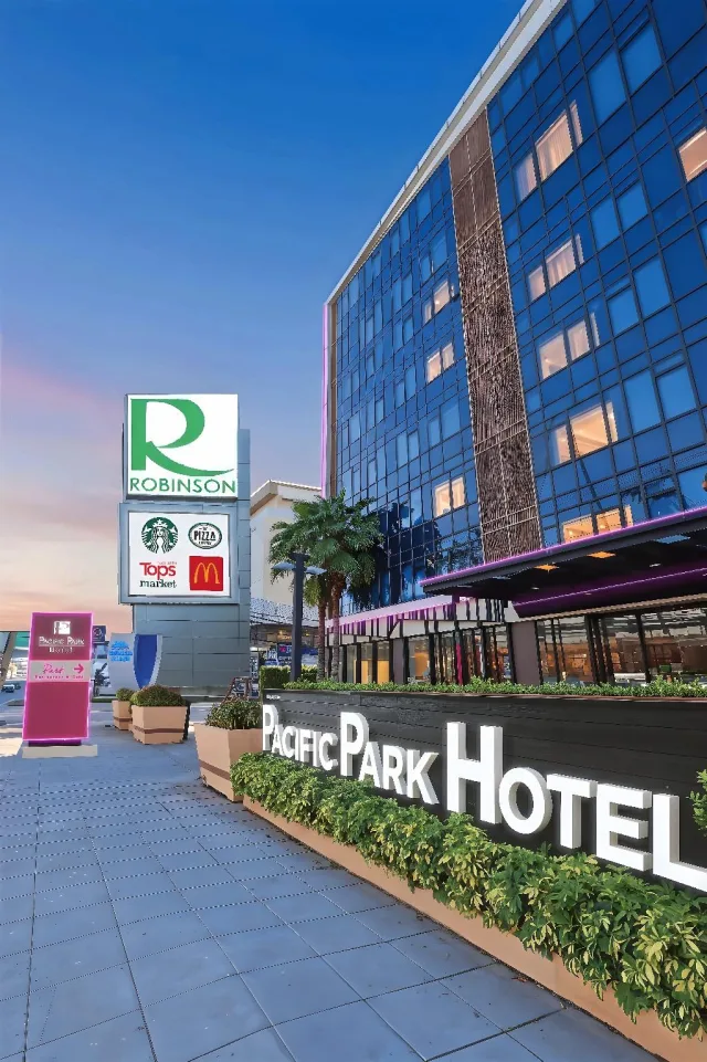 ที่พักศรีราชาใกล้โรบินสัน – Pacific Park Hotel